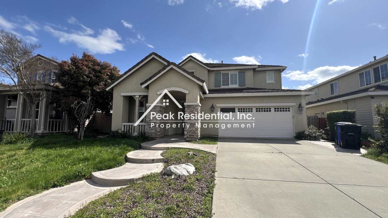 Spacious 5bd/3ba Elk Grove Home