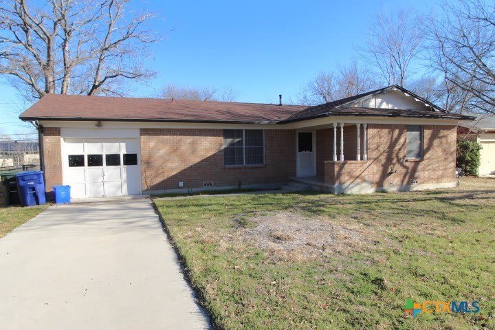 1103 E Robertson Avenue