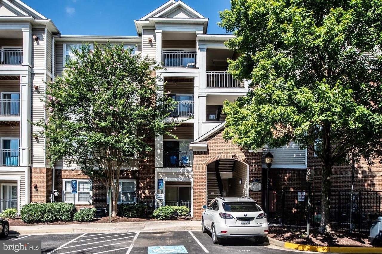12956 CENTRE PARK Circle unit: 110