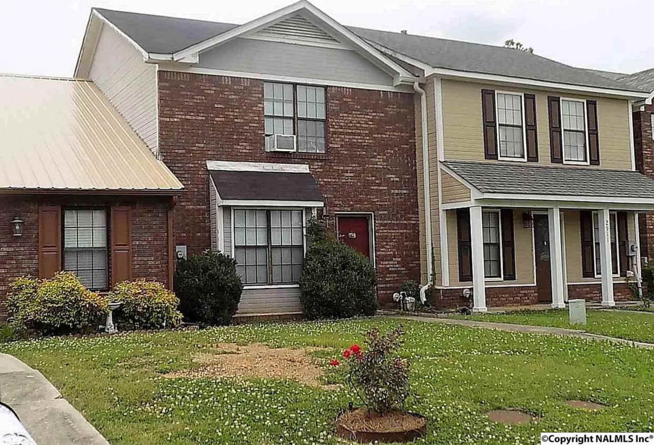 Spacious 2-Bedroom, 1.5-Bathroom Apartment at 2913 Frost Dr – Available Now!