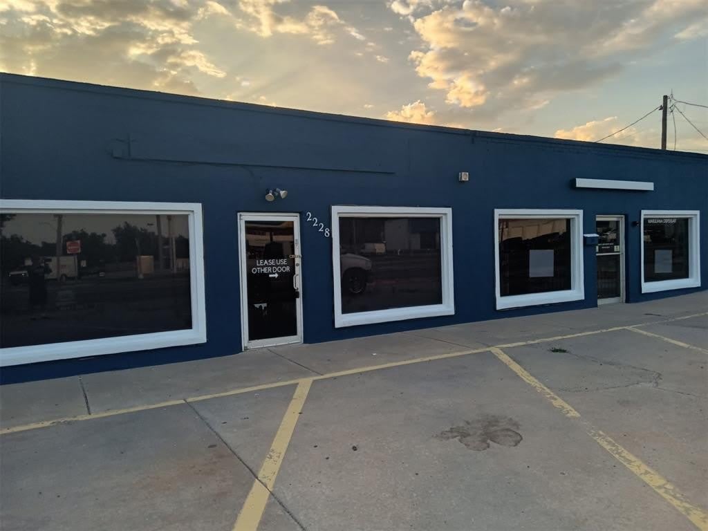 2228 S Air Depot Boulevard