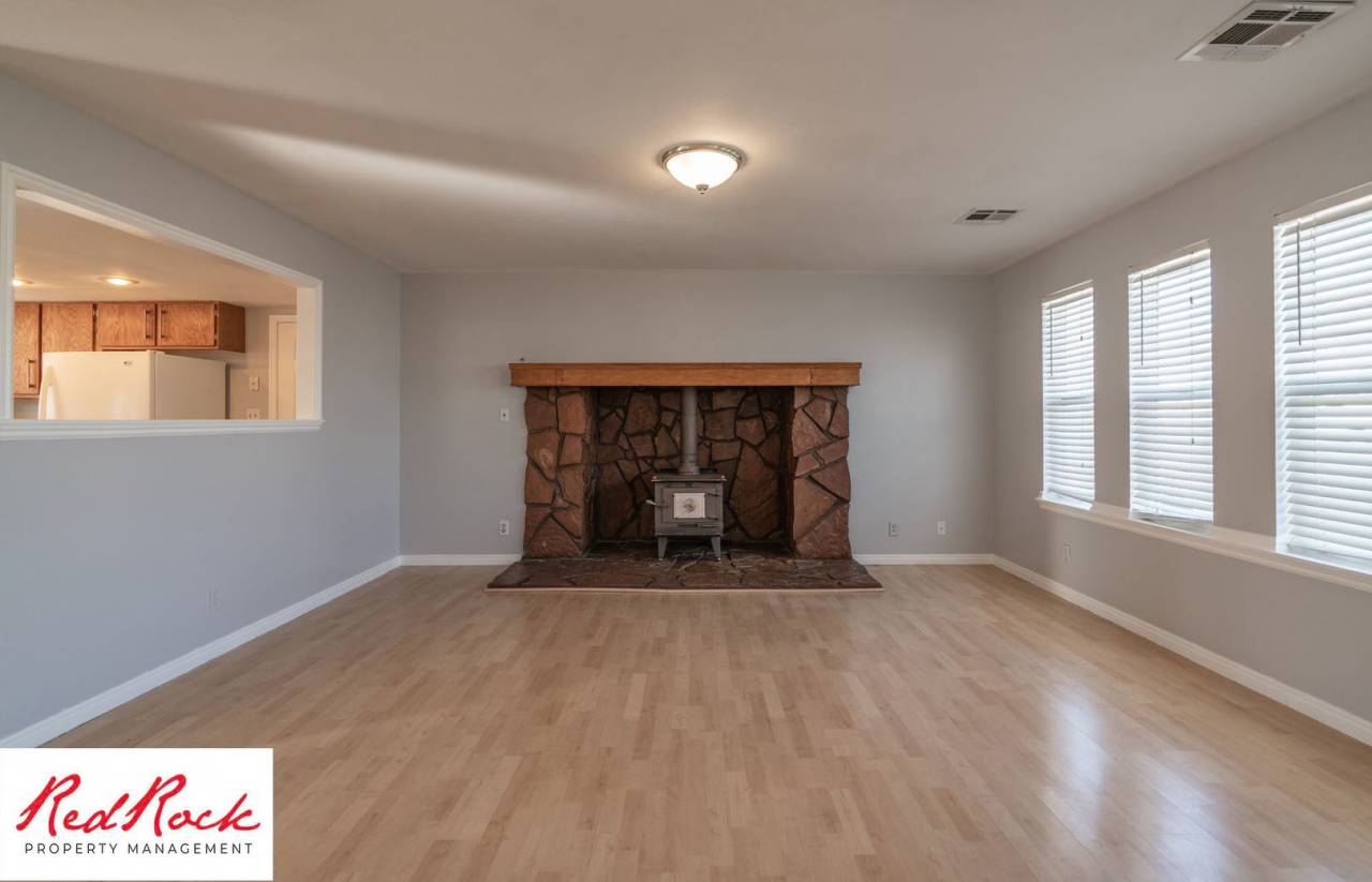 Bright  Spacious 3 Bedroom Home in Washington