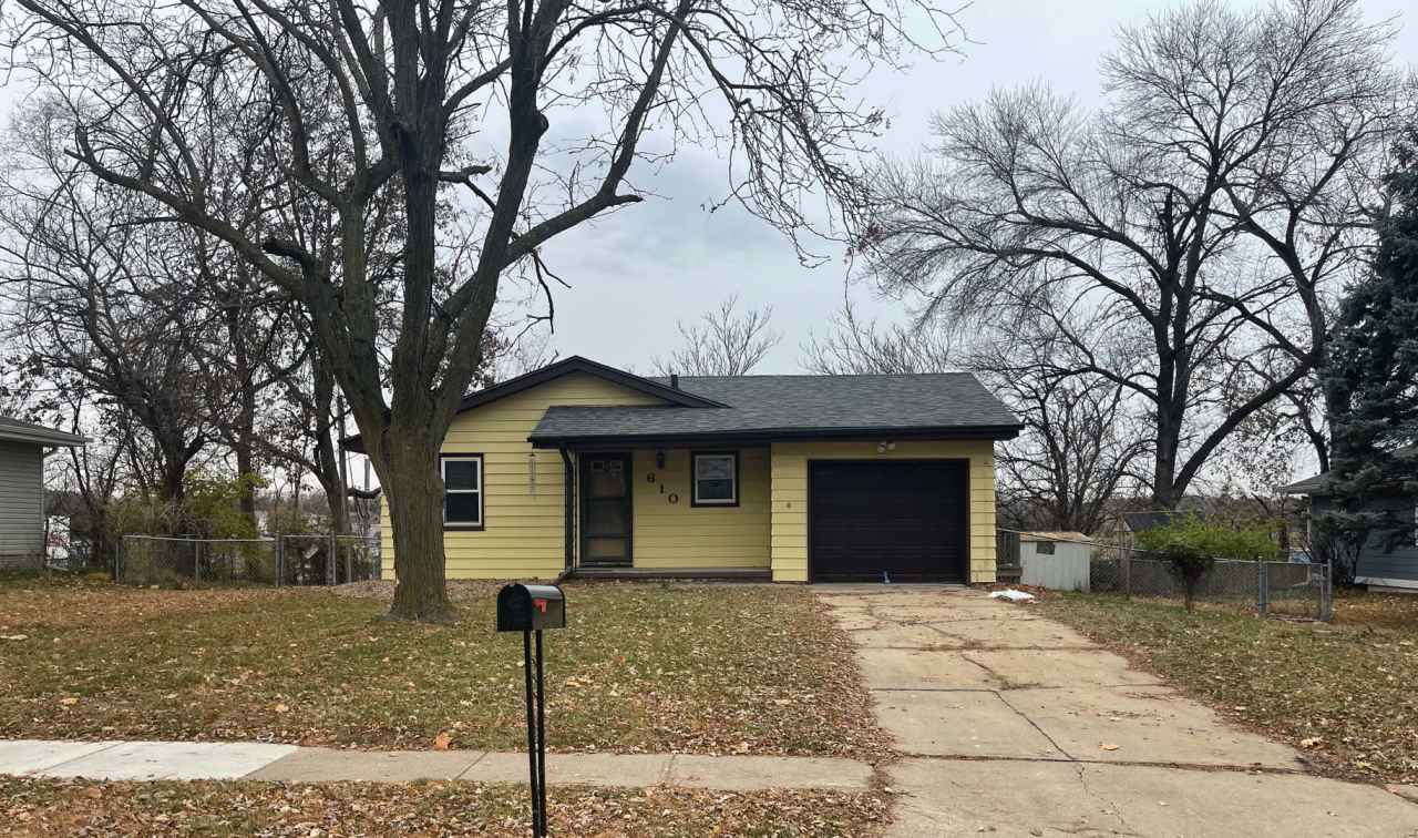 Updated 3 Bedroom Bellevue Home!!