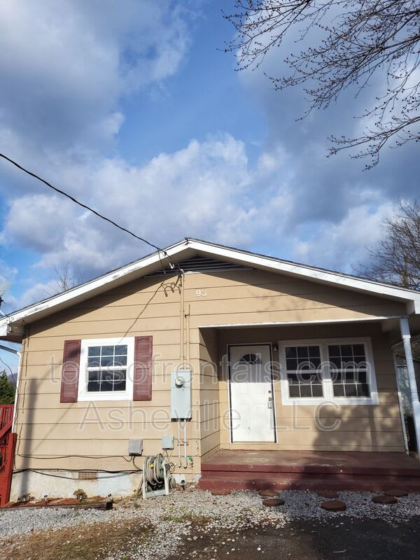 93 N Canton Rd