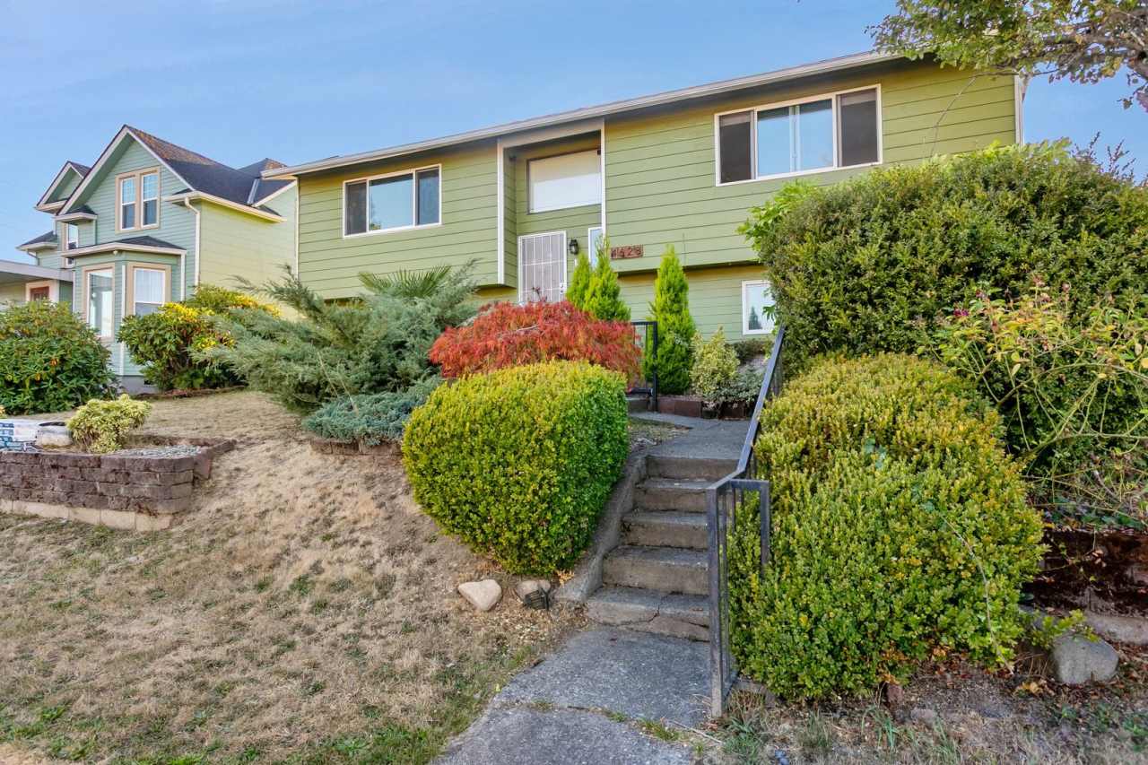 Modern 4bd 2.5 bath Home