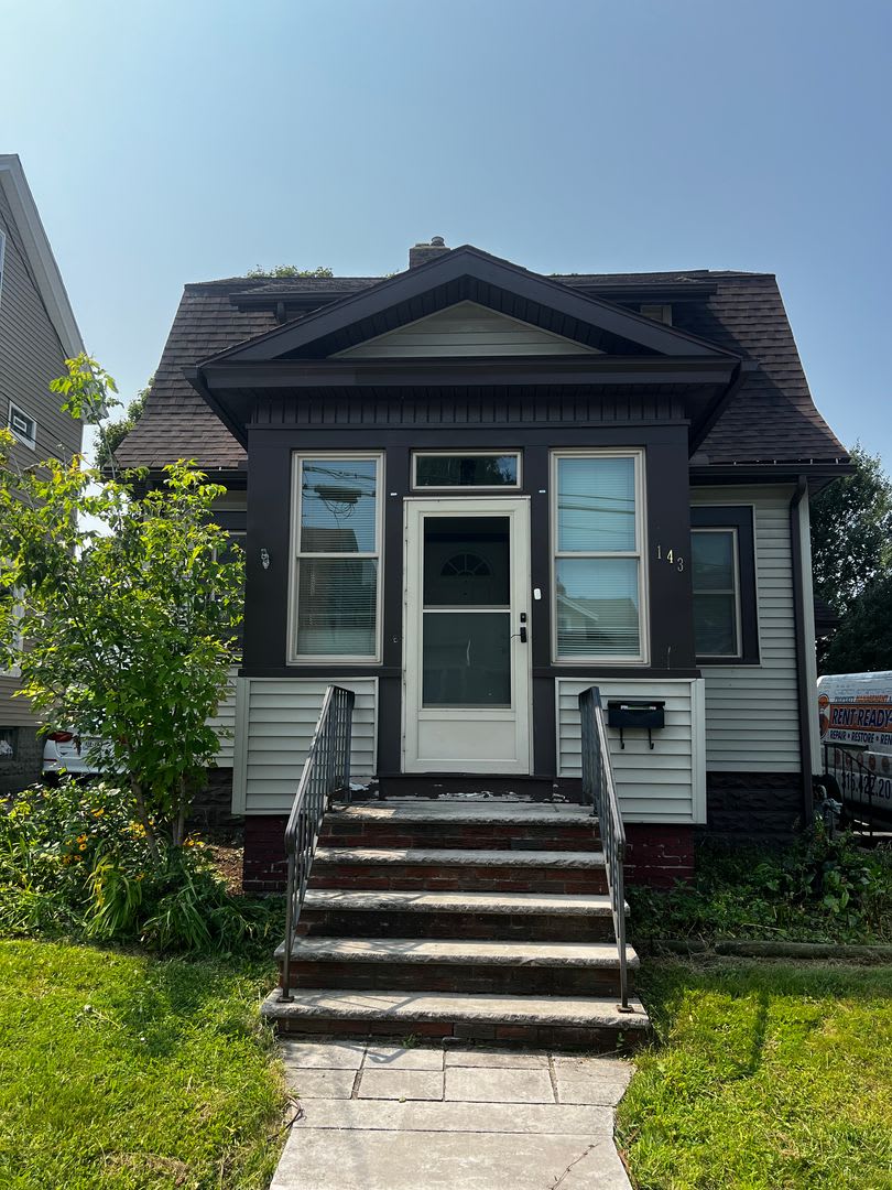 2 Bed, 1 Bath- Single Family For Rent in the Heart of the Northside