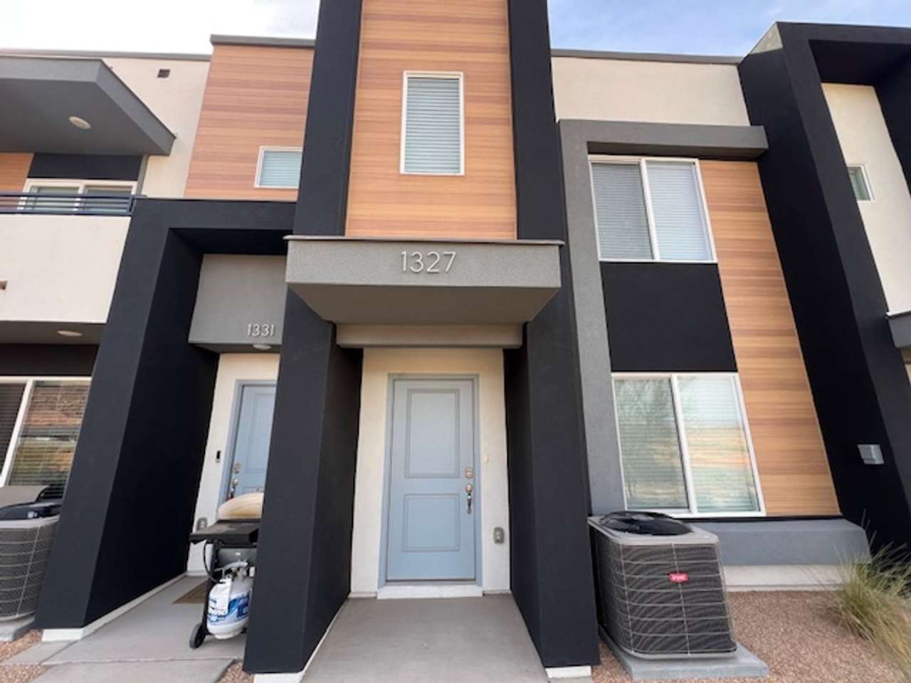 Long Valley Gem! $500 Move in Credit in December!