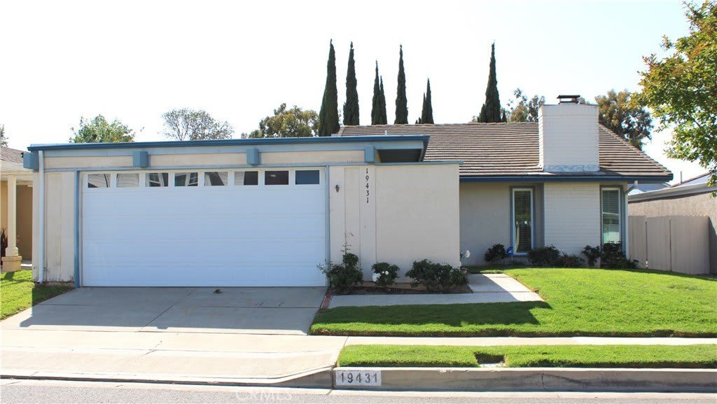 19431 Sierra Luna Road