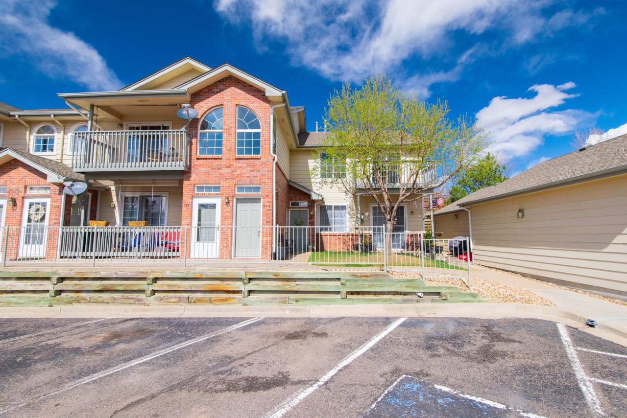 719 Canyon Drive - 1