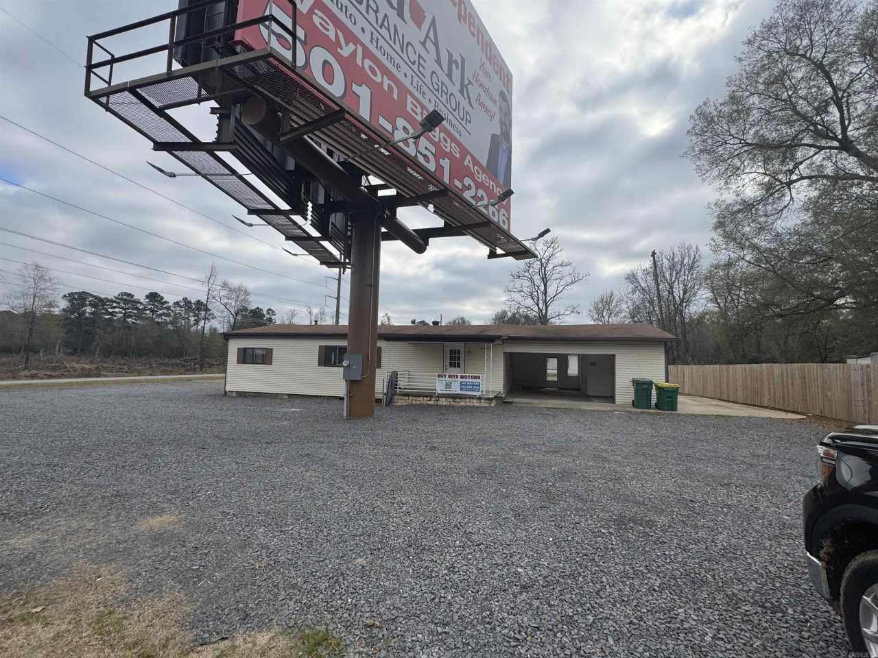 21407 S HWY 365 Highway