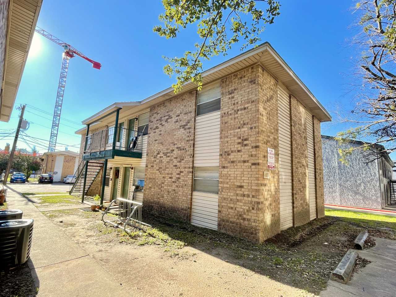 403 Boyett Street