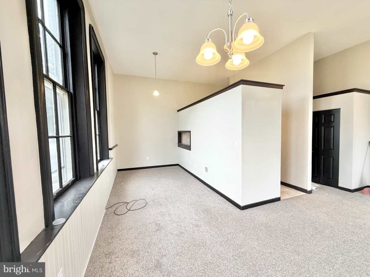 745 MANOR Street unit: 2