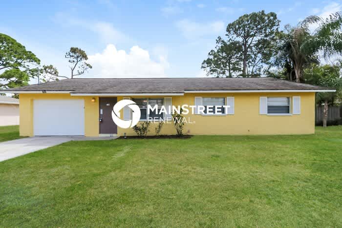 159 Northwest Avens Street