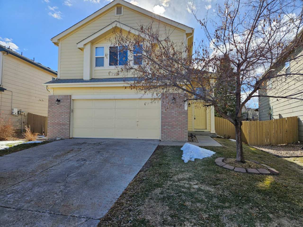 Beautiful 3 Bed 2.5 Bath Home In The Clarke Farms Neighborhood