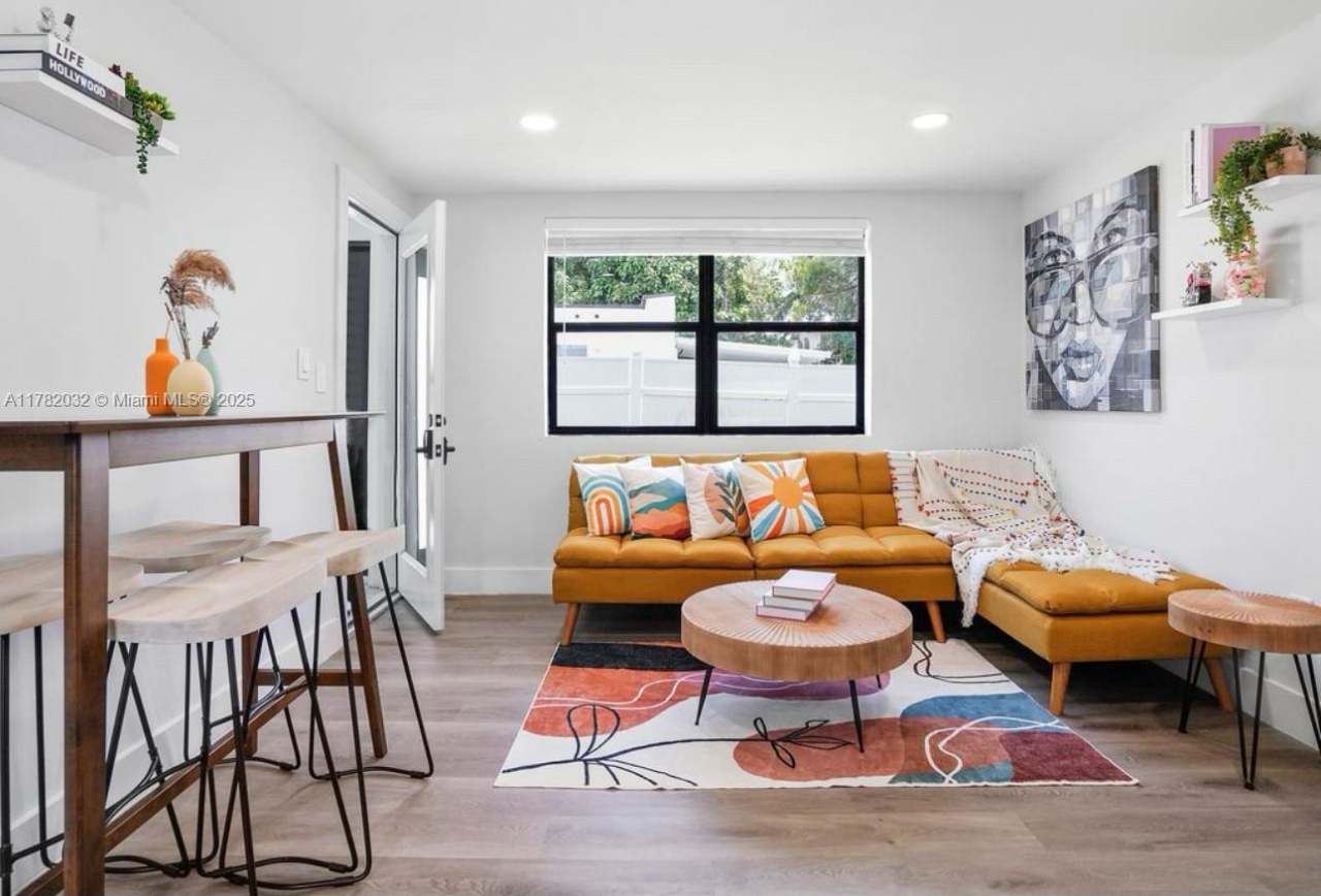 584 Northwest 30th Street