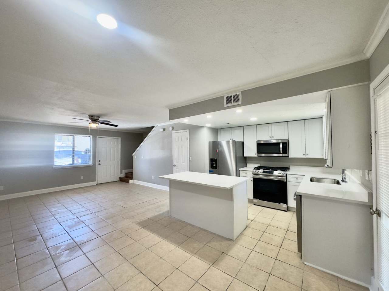 ! Beautiful 2BA/1.5BR Townhome in Gulf Highlands!