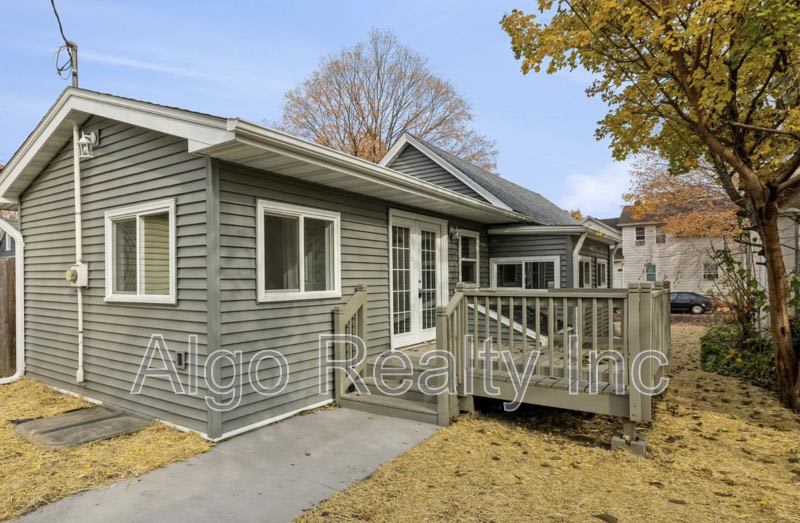 1209 North Woodbridge Street