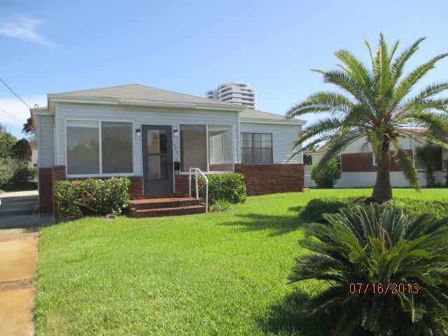 Beautiful Beachside 2 Bedroom Home!