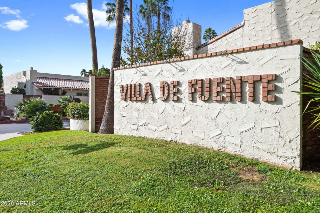 7118 E BUENA TERRA Way