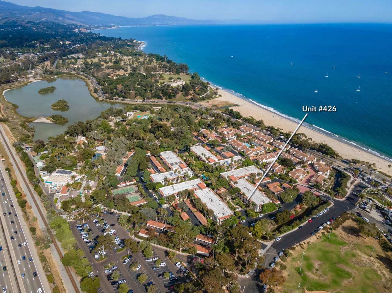 Welcome to this stylish and modern 1 bedroom, 1 bathroom condo in the desirable location of East Beach!