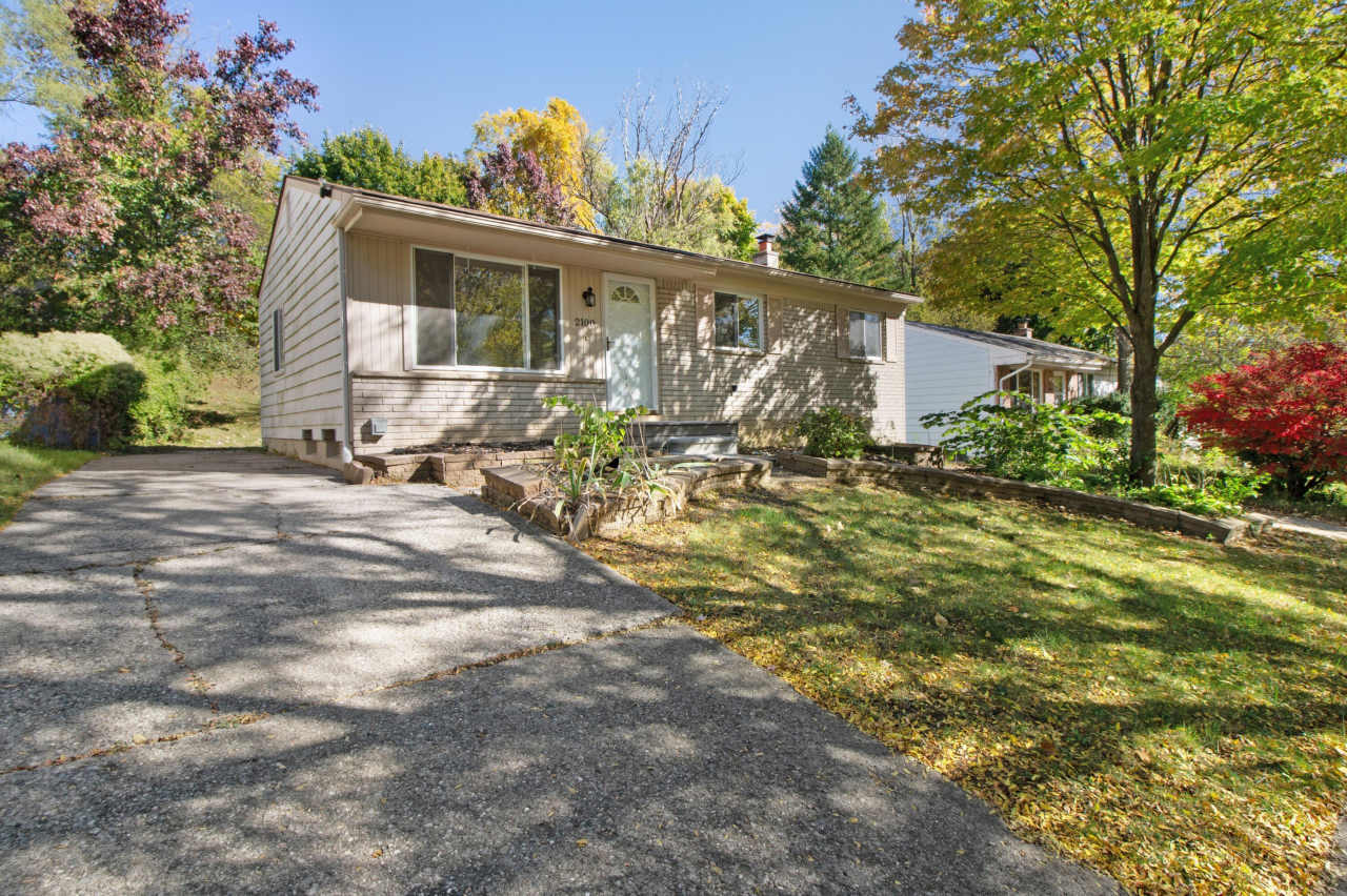 2100 Winewood Avenue