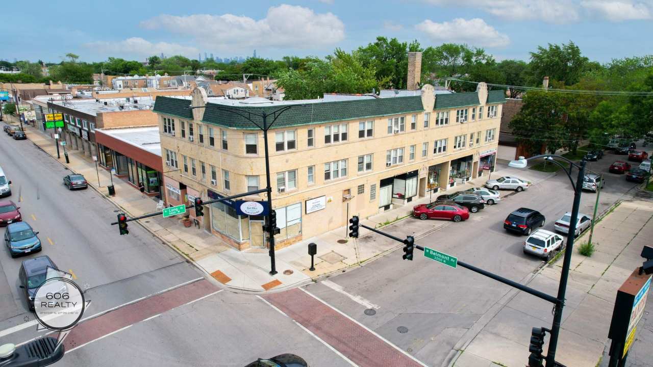 Belmont Cragin Apts Available!