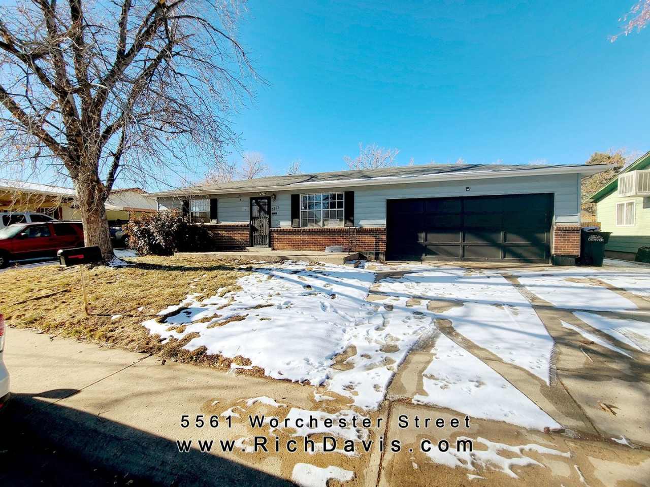 4 bed, 2 bath house with washer/dryer hookups and 2 car garage, Great location off Chambers and 56th.