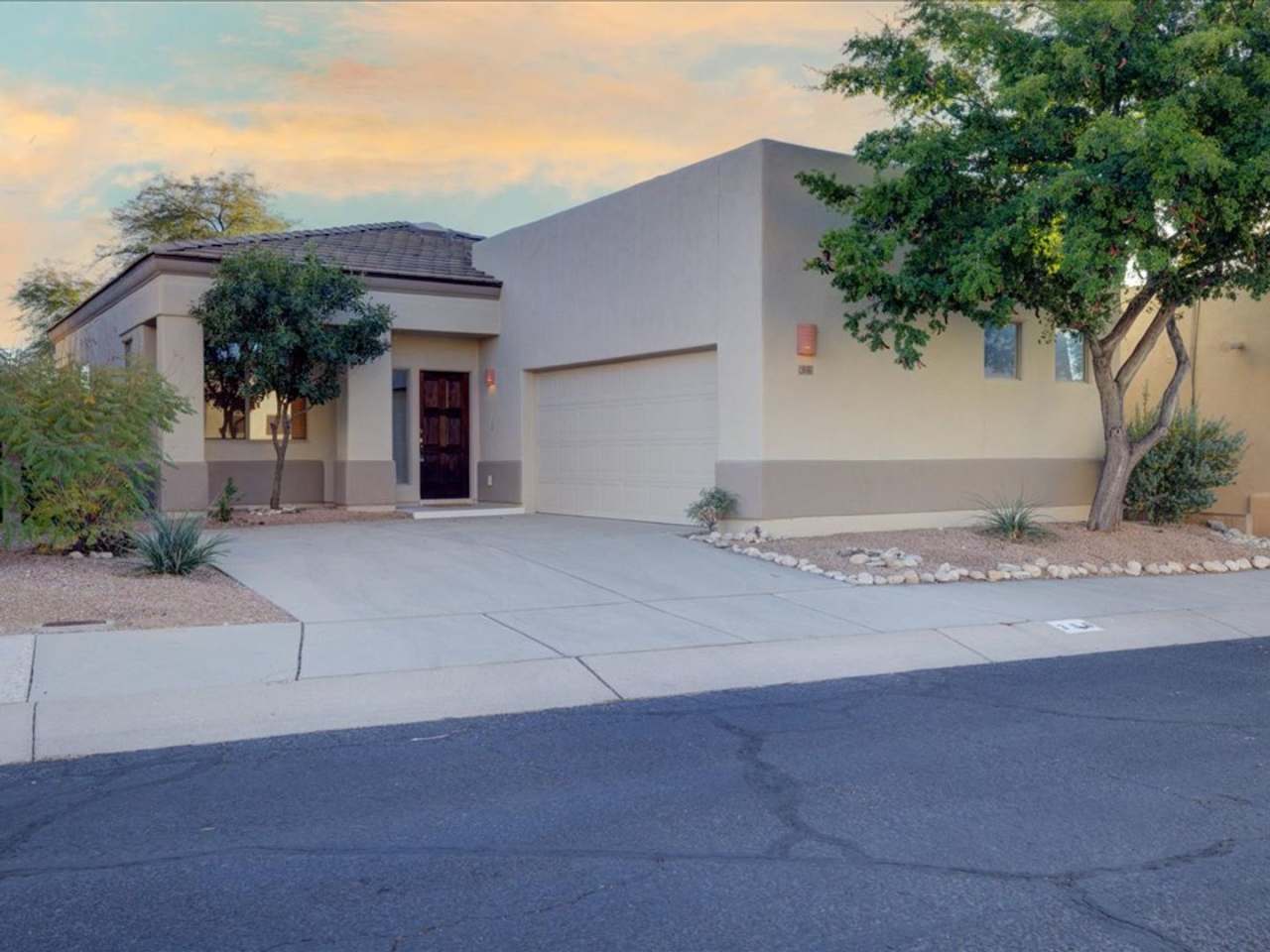 Beautiful 2-Bedroom, 2-Bath Home with Community Pool