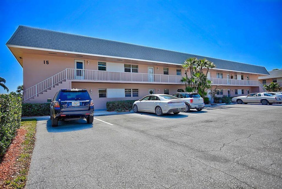 18081 Southeast Country Club Drive