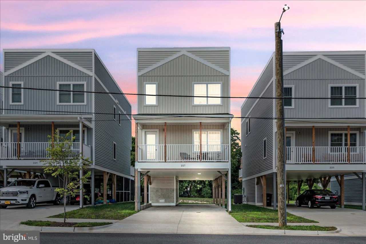 Newly Built Modern Home for Rent in Charming Colonial Beach – with Pool Access Included!