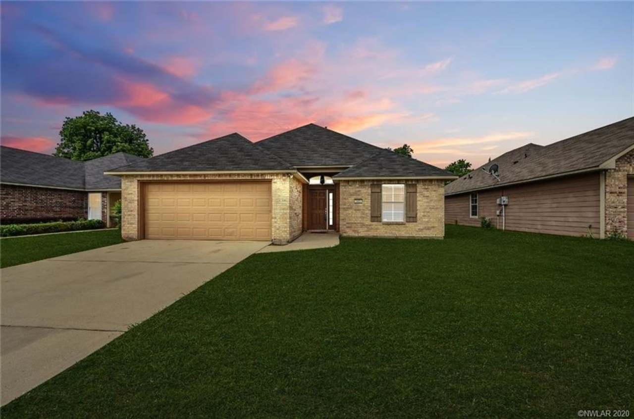 Savannah Place 3 Bed 2 Bath