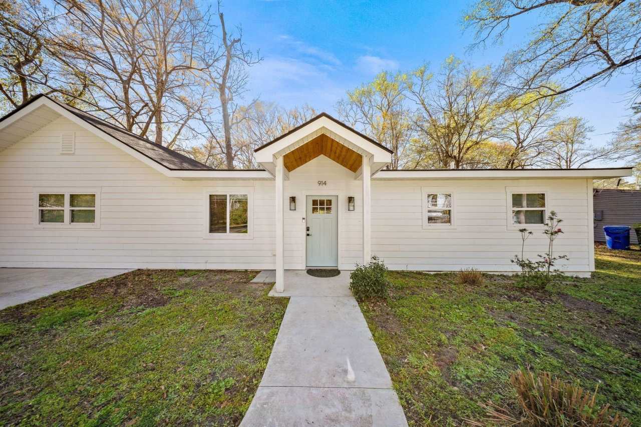 914 King Richard Drive