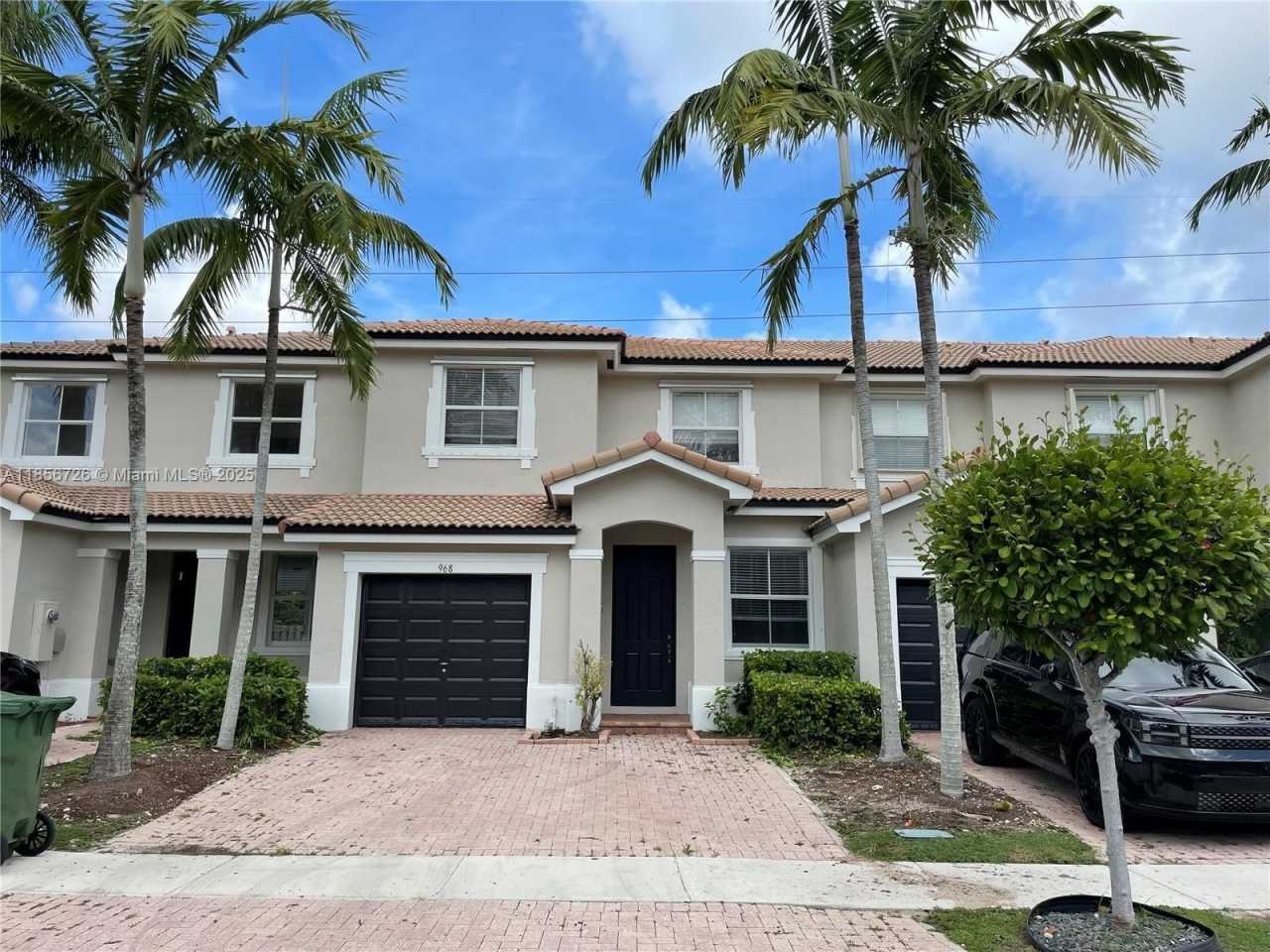 968 NE 41st Pl