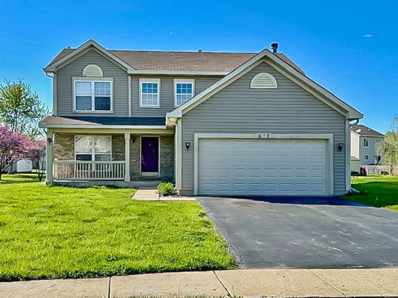 Very nice 2-story with large rooms. The house features 3 bedrooms, 2.1 baths and a fireplace with 2 car garage .