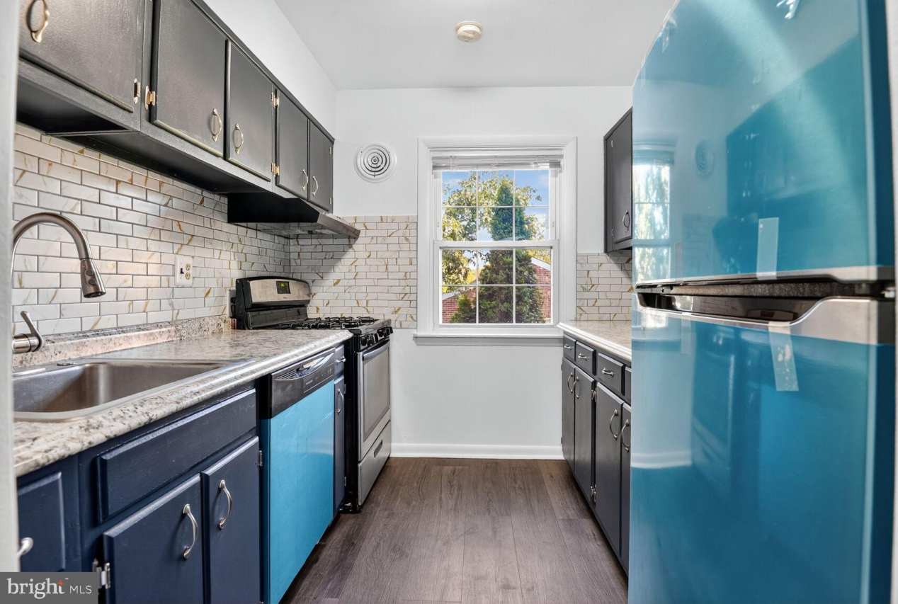 9483 FAIRFAX Boulevard unit: 202