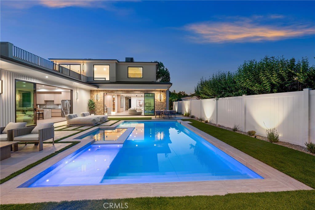 16728 Morrison Street