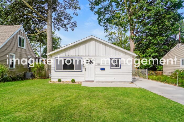 186 Forest Boulevard