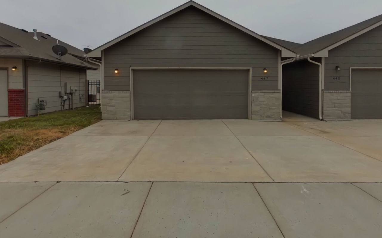 447 South Longbranch