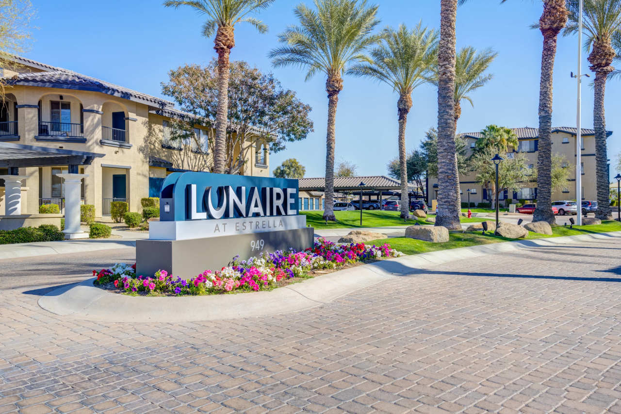 Lunaire at Estrella
