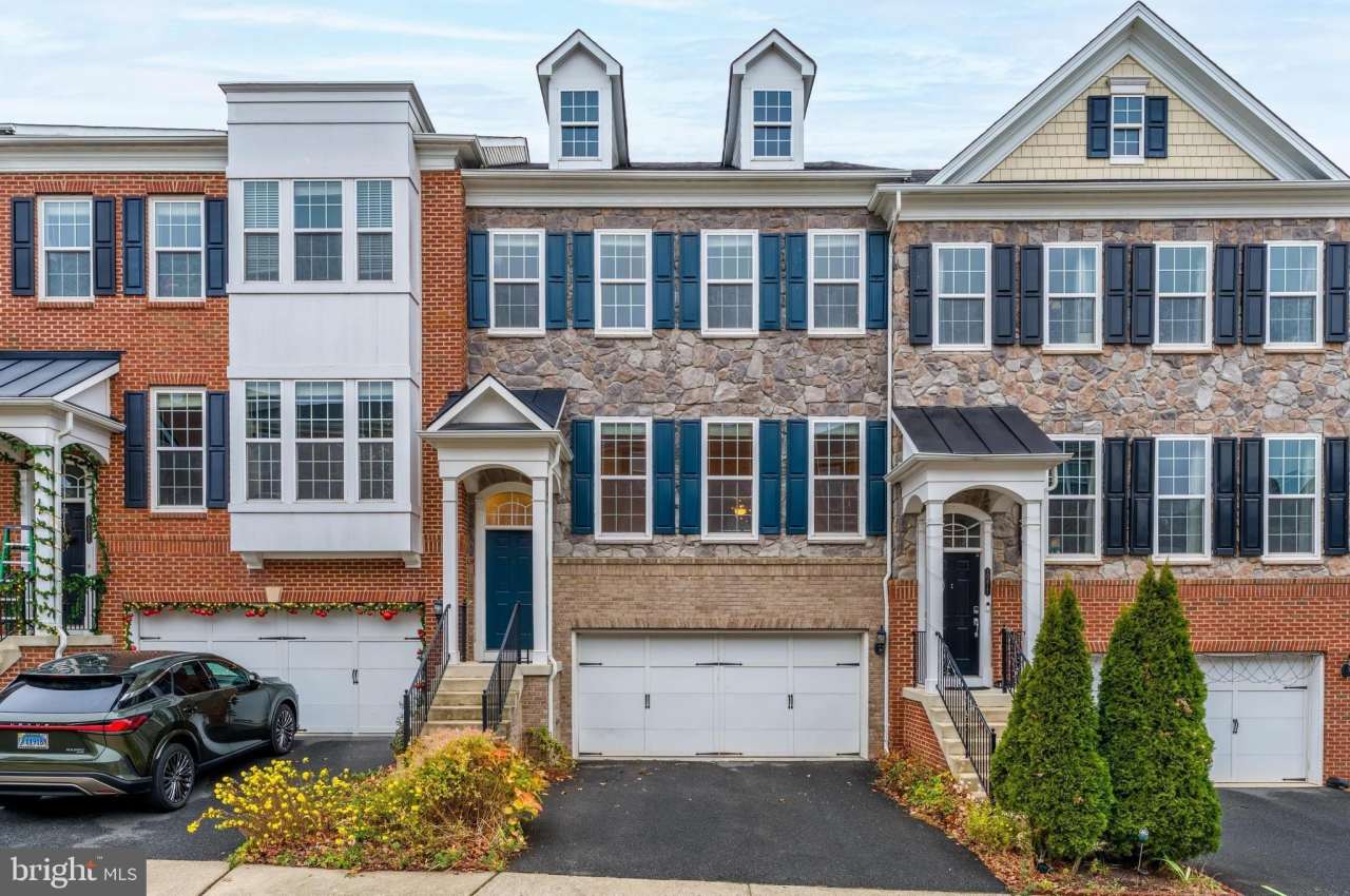 20619 ERSKINE Terrace