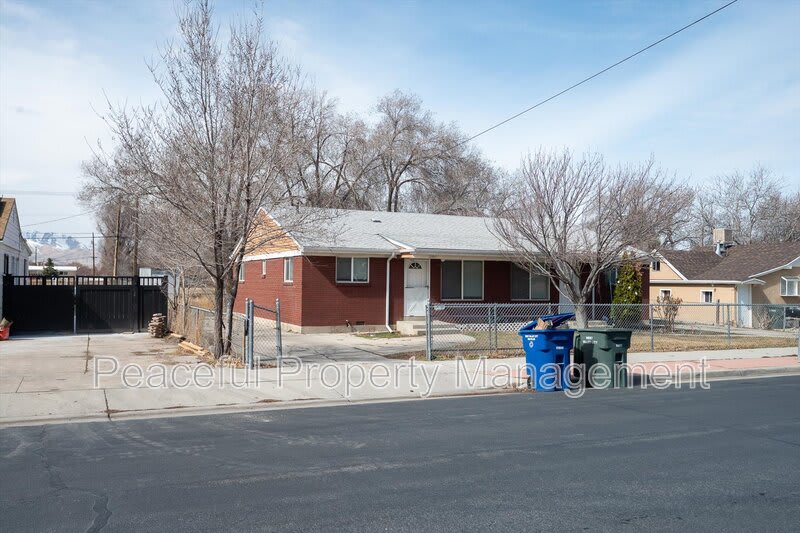3362 4300 West