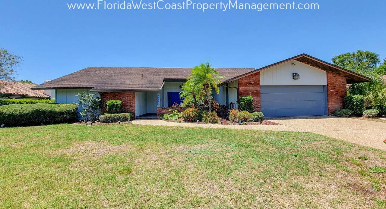 OUTSTANDING 4 BEDROOM/3 BATH SARASOTA POOL HOME! LONG TERM LEASE OFFERED!