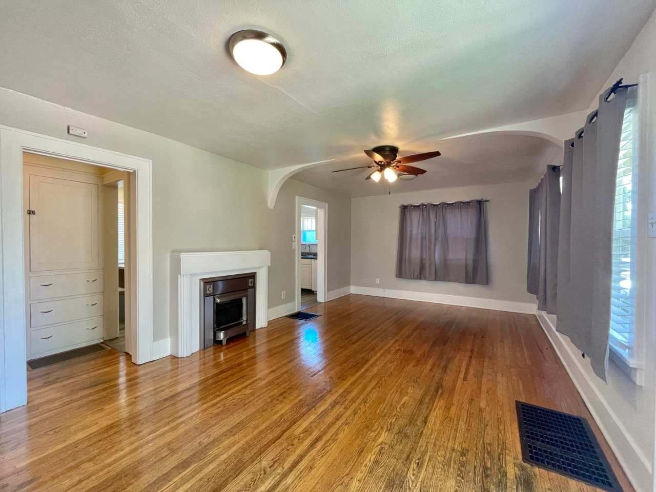 ADORABLE 4 bedroom standalone home