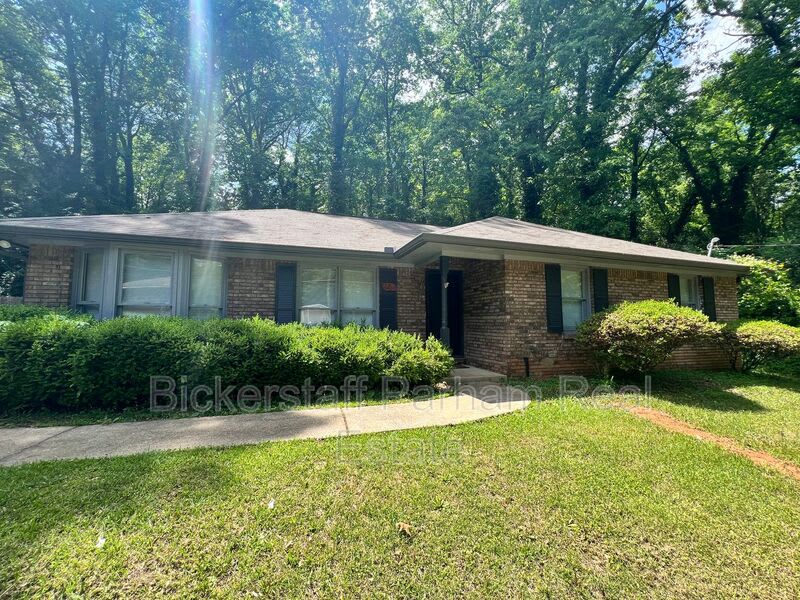 1205 Club House Road