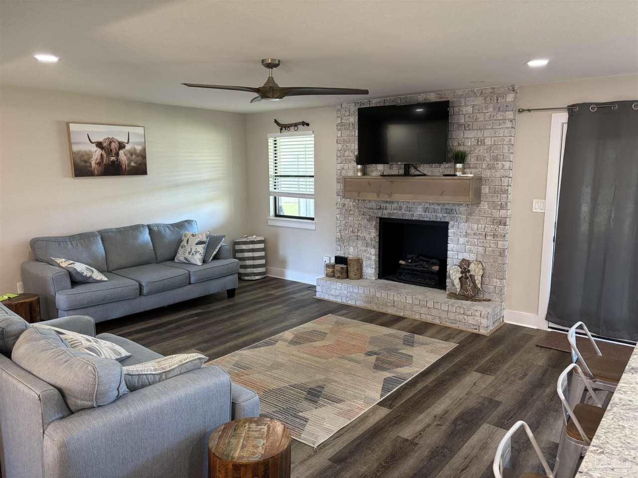 2345 Silversides Loop