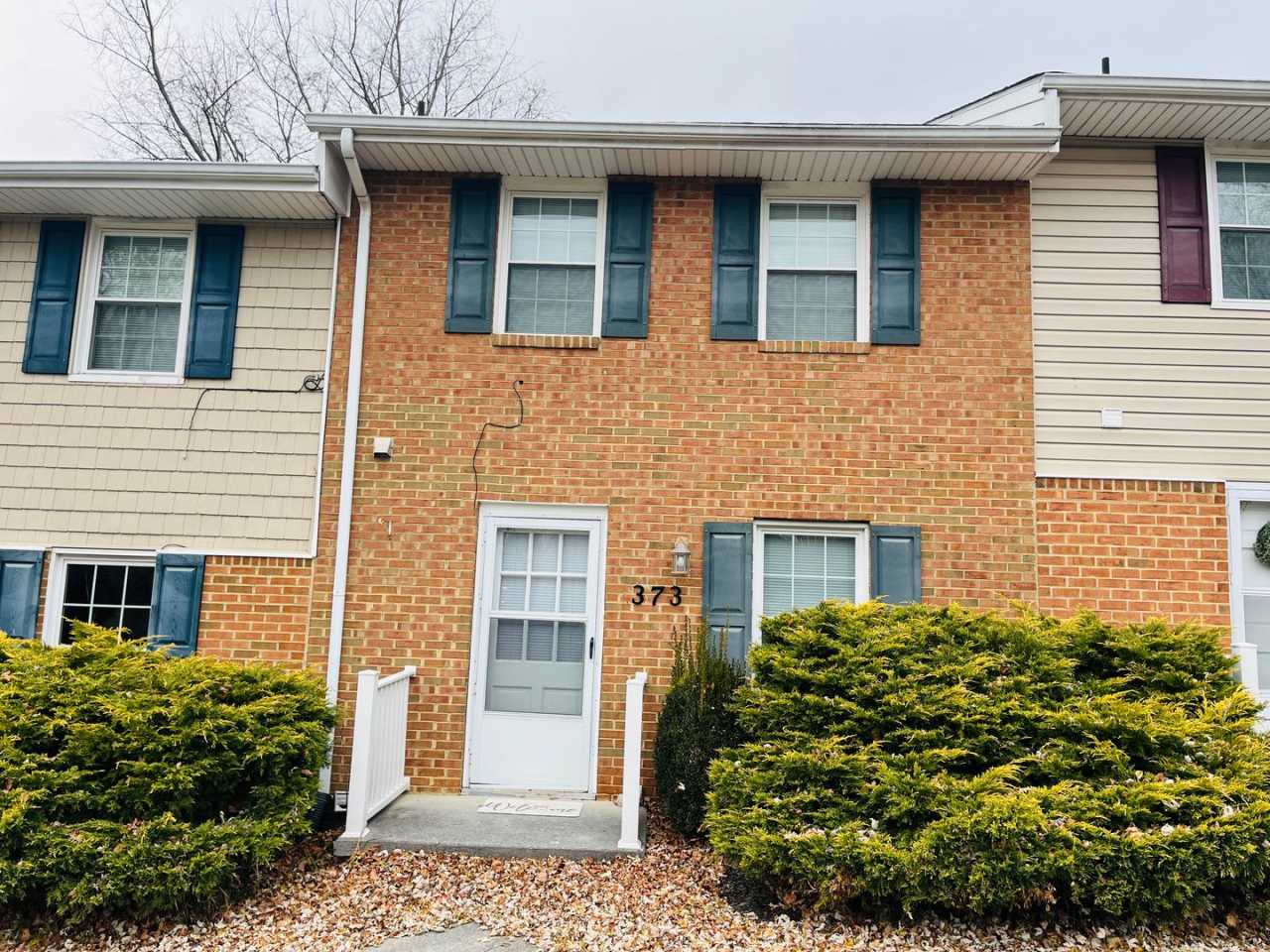 2 Bedroom, 1.5 Bath Townhouse