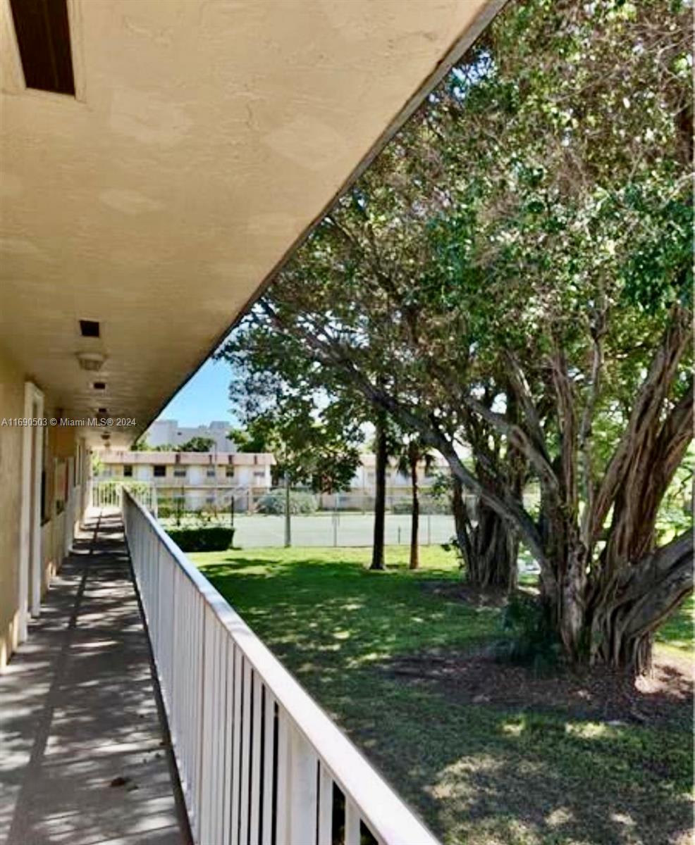 5176 Northeast 6th Avenue