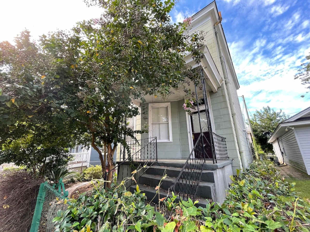 3 BED | 2 BATH | DOWNTOWN