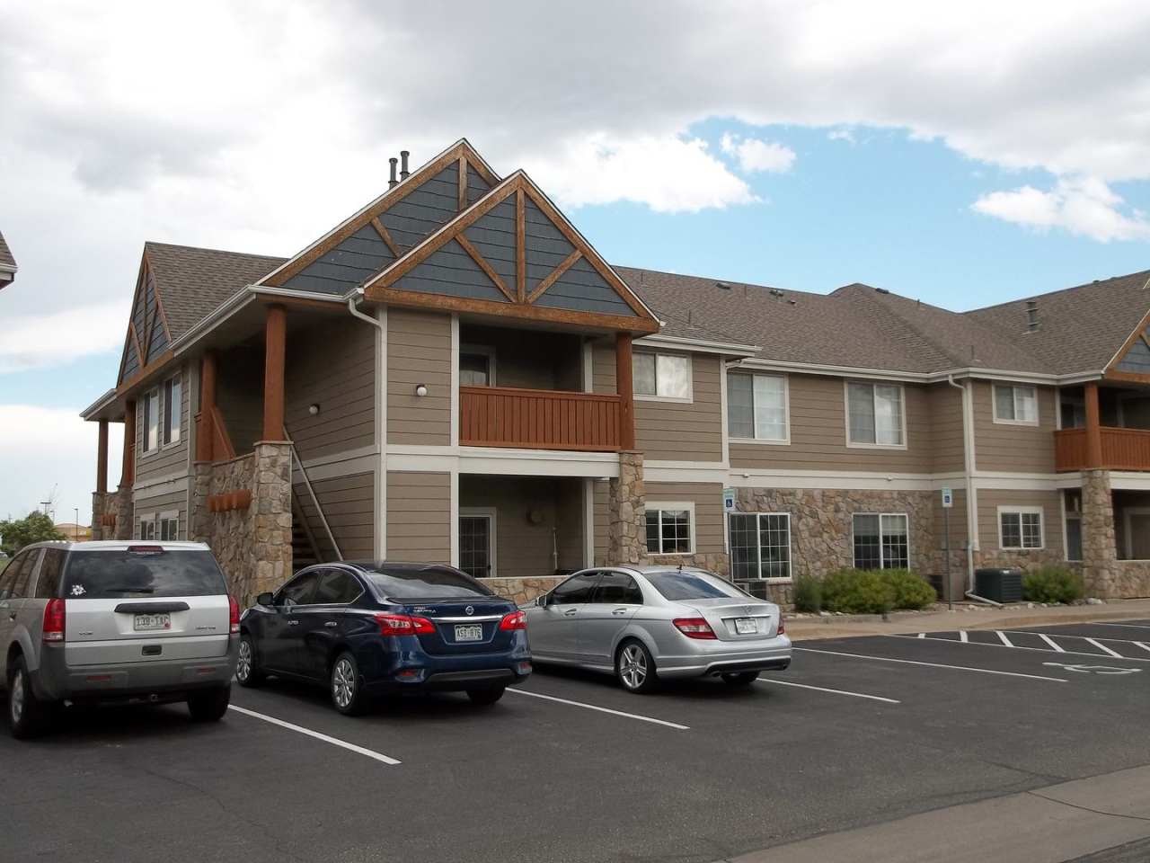 Charming 2 Bed / 2 Bath Condo in Windsor