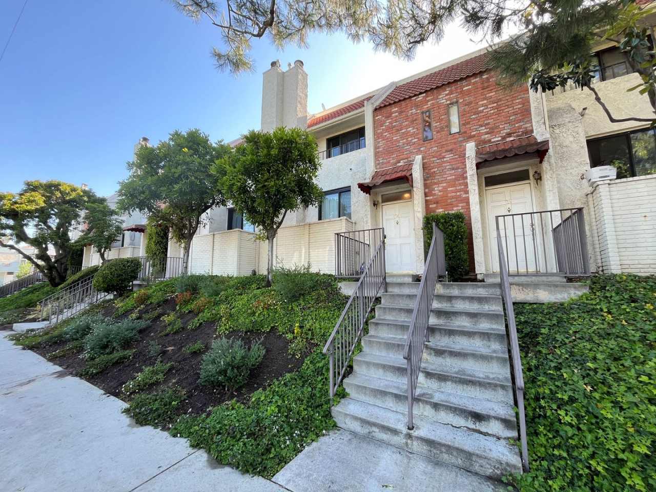 MOVE-IN READY, upgraded 3+3 w/bonus room!
